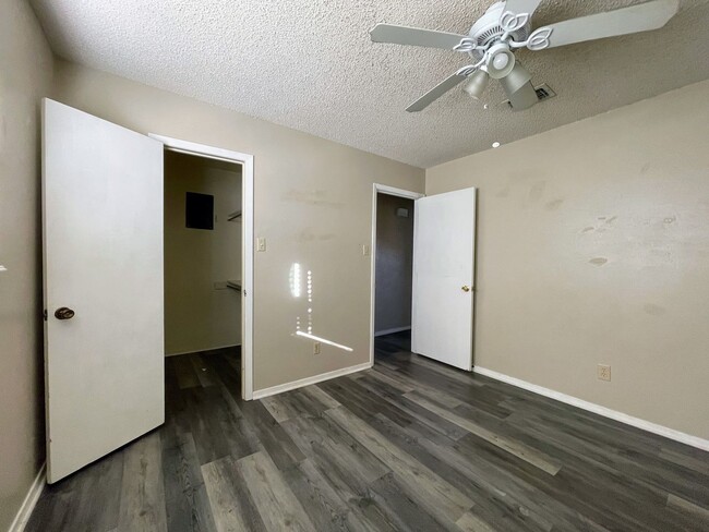 Building Photo - Your Dream Duplex Awaits in Charming Snyder!