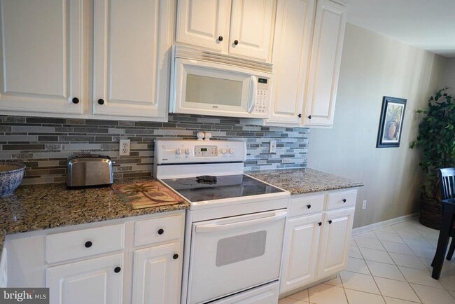 Building Photo - 37182 Harbor Dr