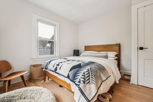 Building Photo - 21 Central Ave