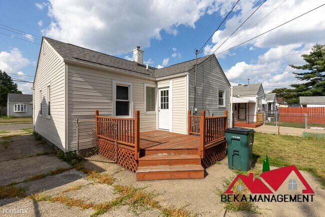 Building Photo - 2 br, 1 bath House - 1350 E Breckenridge St
