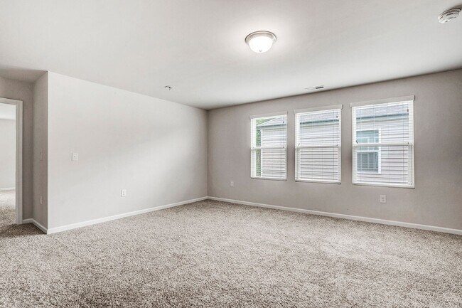 Building Photo - 205 Wilbur Lake Dr