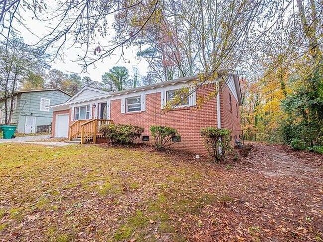 Building Photo - 1410 Willow Dr