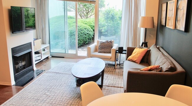 Building Photo - 1720 Maple Ave