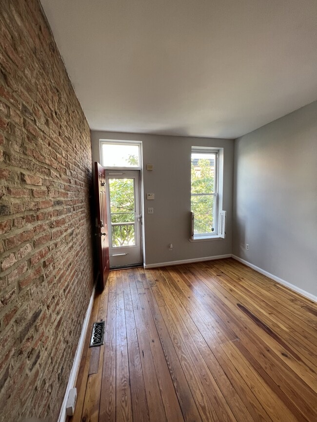 Building Photo - 627 Harvey St