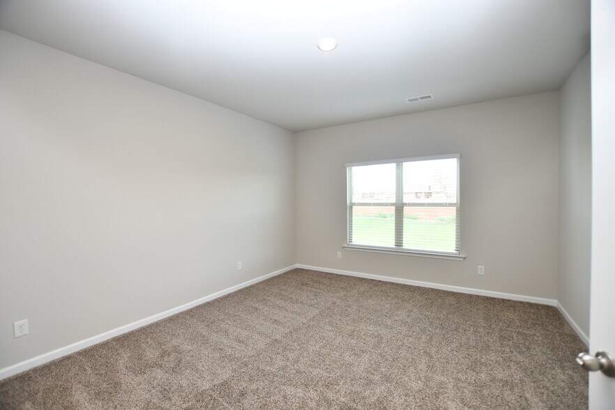 Building Photo - 109 Delilah Ln