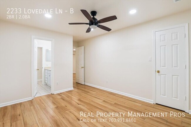 Building Photo - 2233 Lovedale Ln