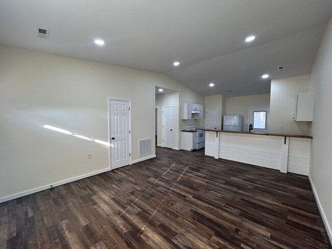 Building Photo - Arab Duplex Homes For Rent