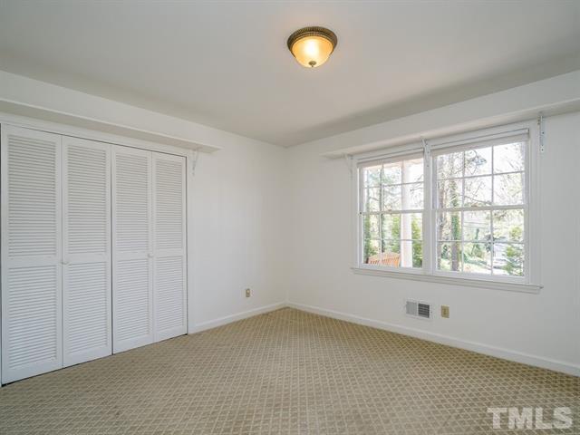 Building Photo - 1208 Glen Eden Dr