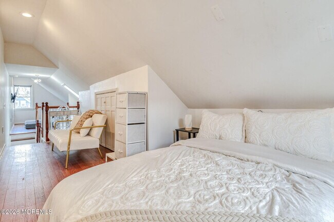 Building Photo - 132 Heck Ave