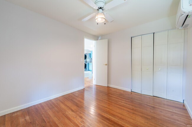 Building Photo - 2605 S Bryan St