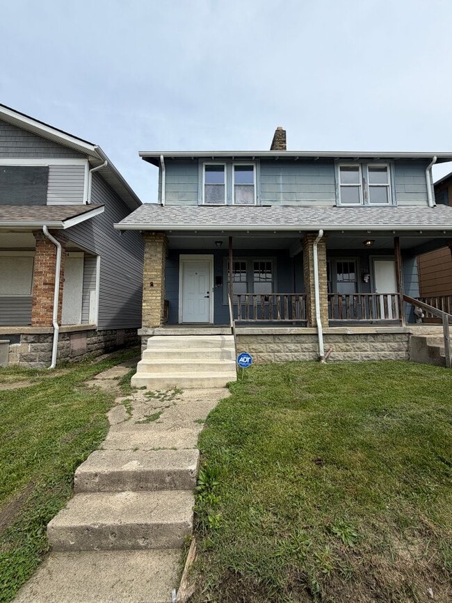 Building Photo - 726 Frebis Ave