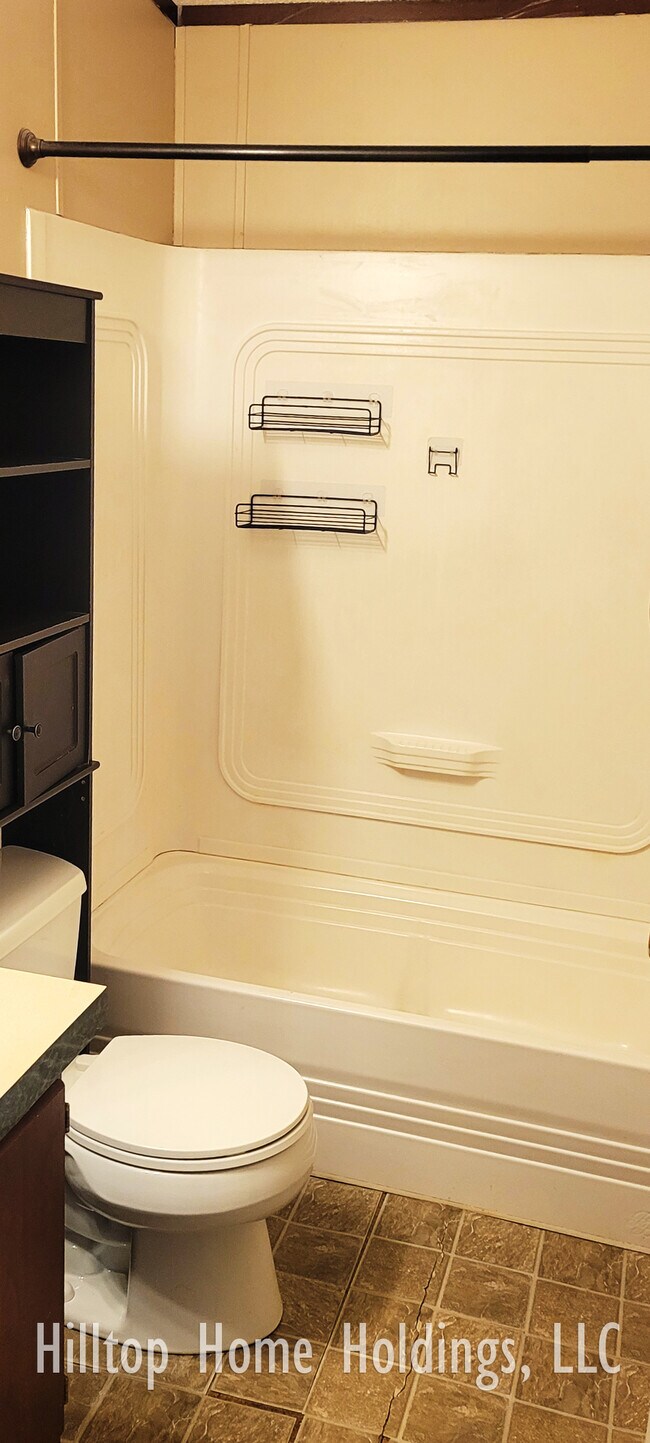 Building Photo - 69 Hilltop Rd