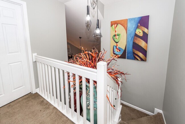 Building Photo - 7988 Shadow Oak Dr