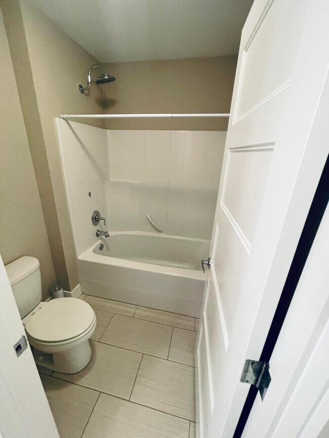 Building Photo - 8113 173rd Ave E