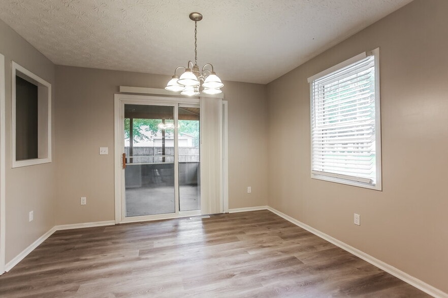 Building Photo - 195 S Summit Ridge Dr SW