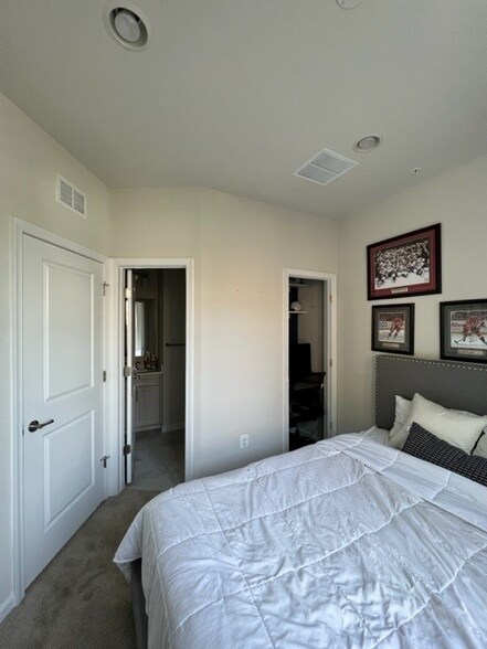 Building Photo - 7804 Rosella Ln