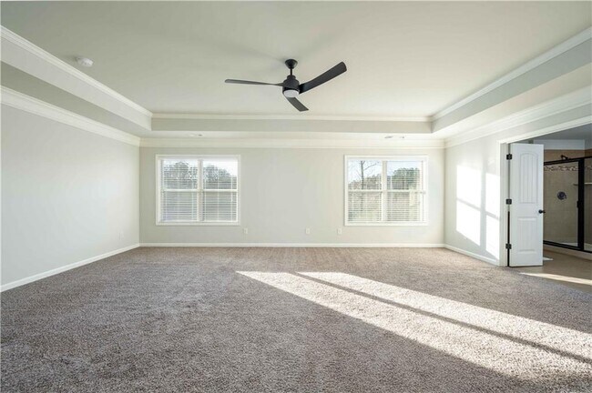 Building Photo - 5875 Chestnut Dr