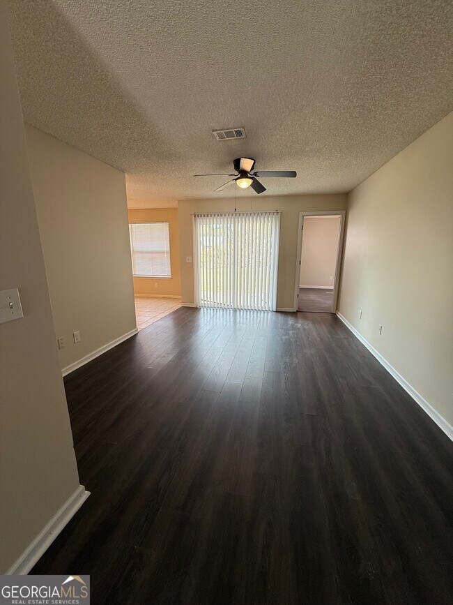 Building Photo - 32 Talbot Ct