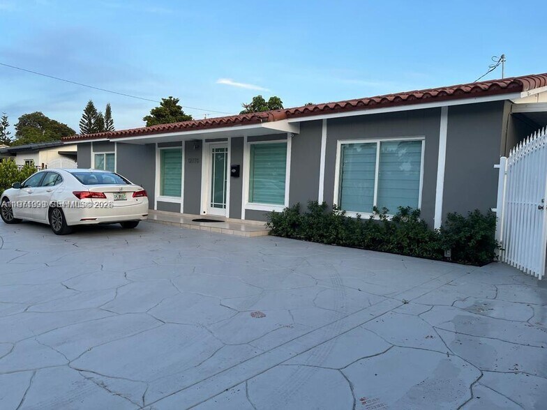 Building Photo - 12770 SW 18th St