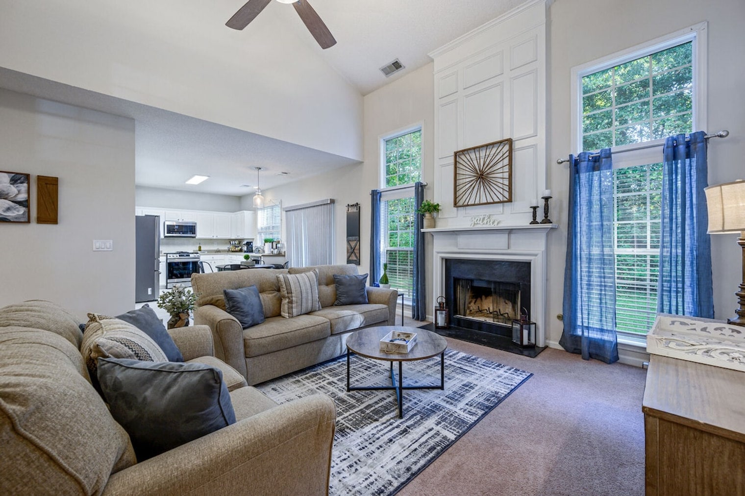 Building Photo - 206 Persimmon Tr