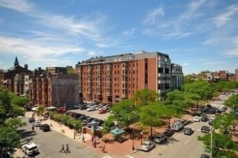 Building Photo - 271 Dartmouth St