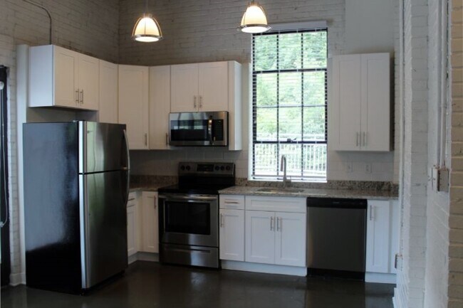 Building Photo - Culpeper Lofts - Building B
