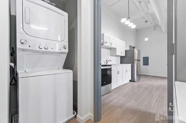 Building Photo - 226 New Brunswick Ave