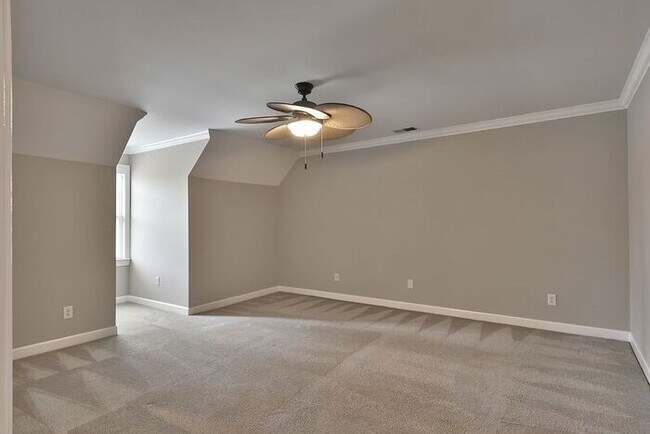 Building Photo - Wildewood in Northeast Columbia--Offering Self Guided Tour with RENTLY!