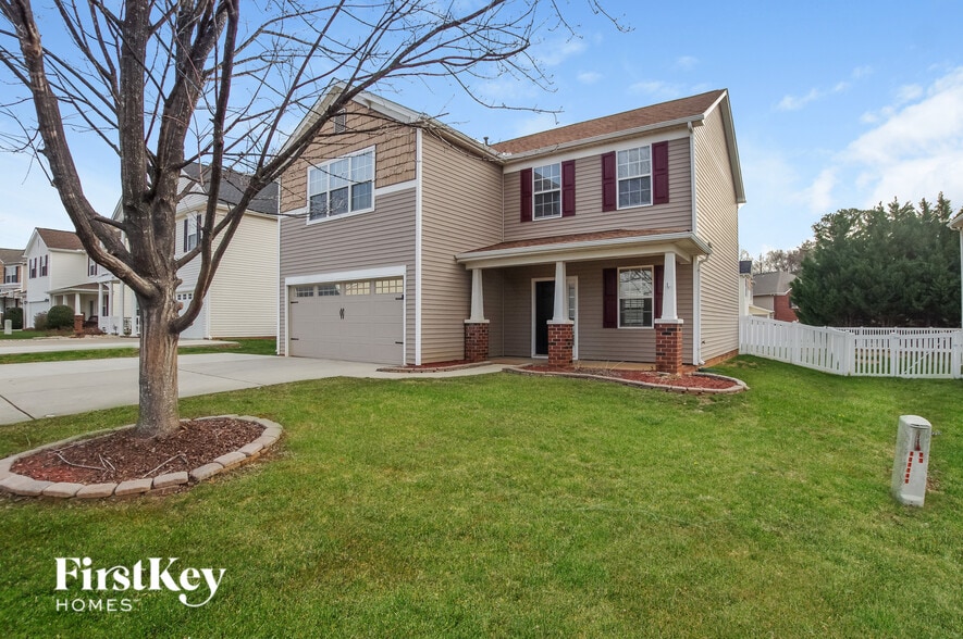 Building Photo - 4315 High Shoals Dr