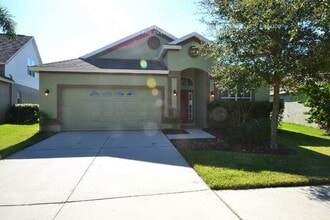 Building Photo - 6407 Bridgecrest Dr