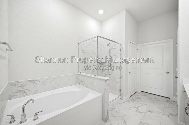 Building Photo - 7631 Cattail Shallows Ln