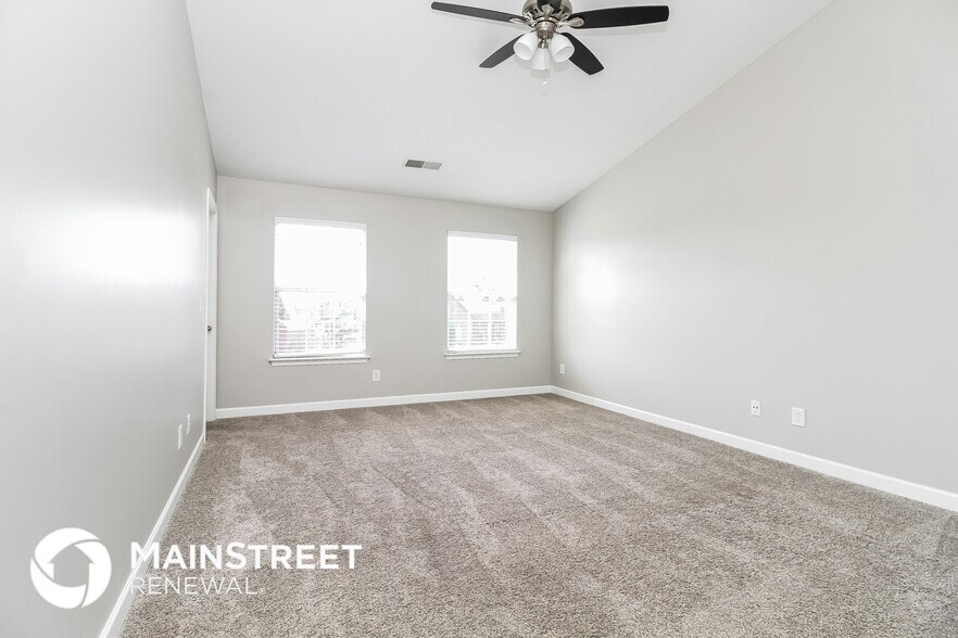 Building Photo - 1129 Matheus Dr