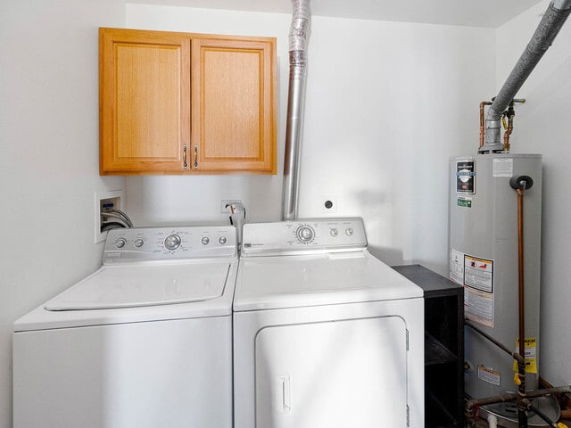 Building Photo - 2552 Dickens Dr