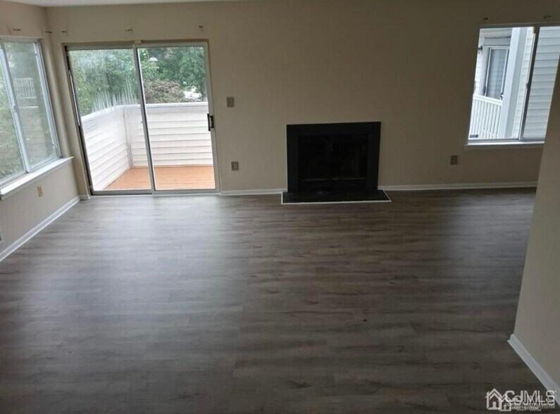 Building Photo - 1207 Jesse Way