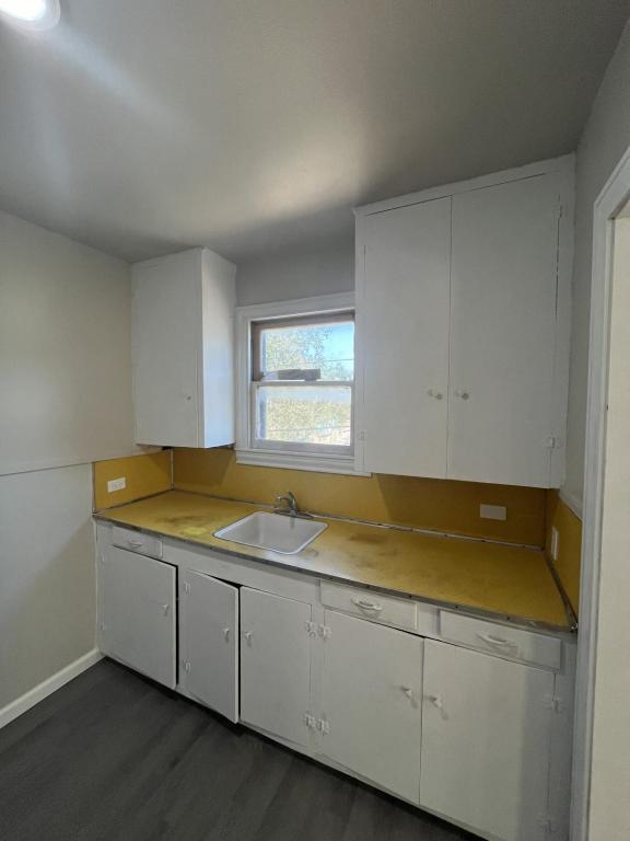 Building Photo - 2711 Avenue G