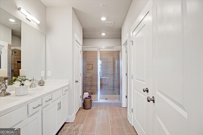 Building Photo - 2030 Main St NW