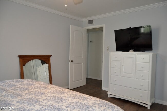 Building Photo - 1435 Alcazar Ave