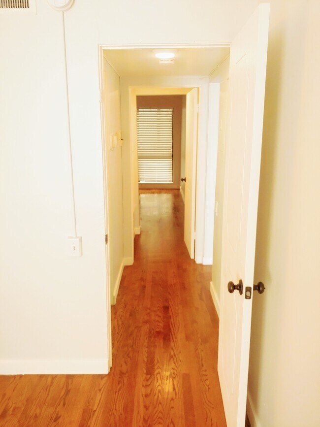 Building Photo - 500 Evergreen St