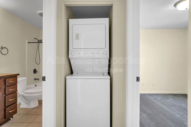 Building Photo - 5252 Orange Ave