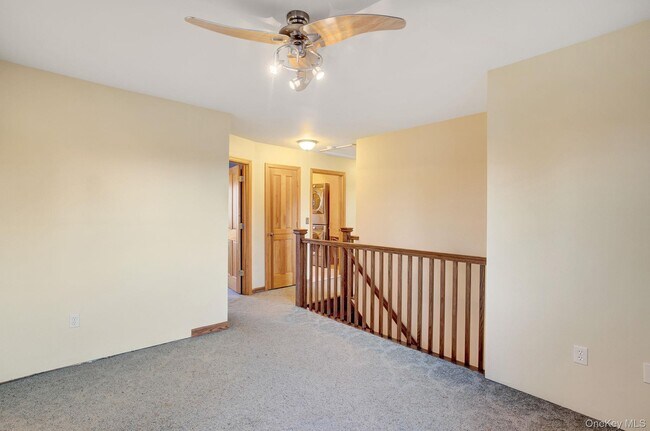 Building Photo - 8 Pearl St