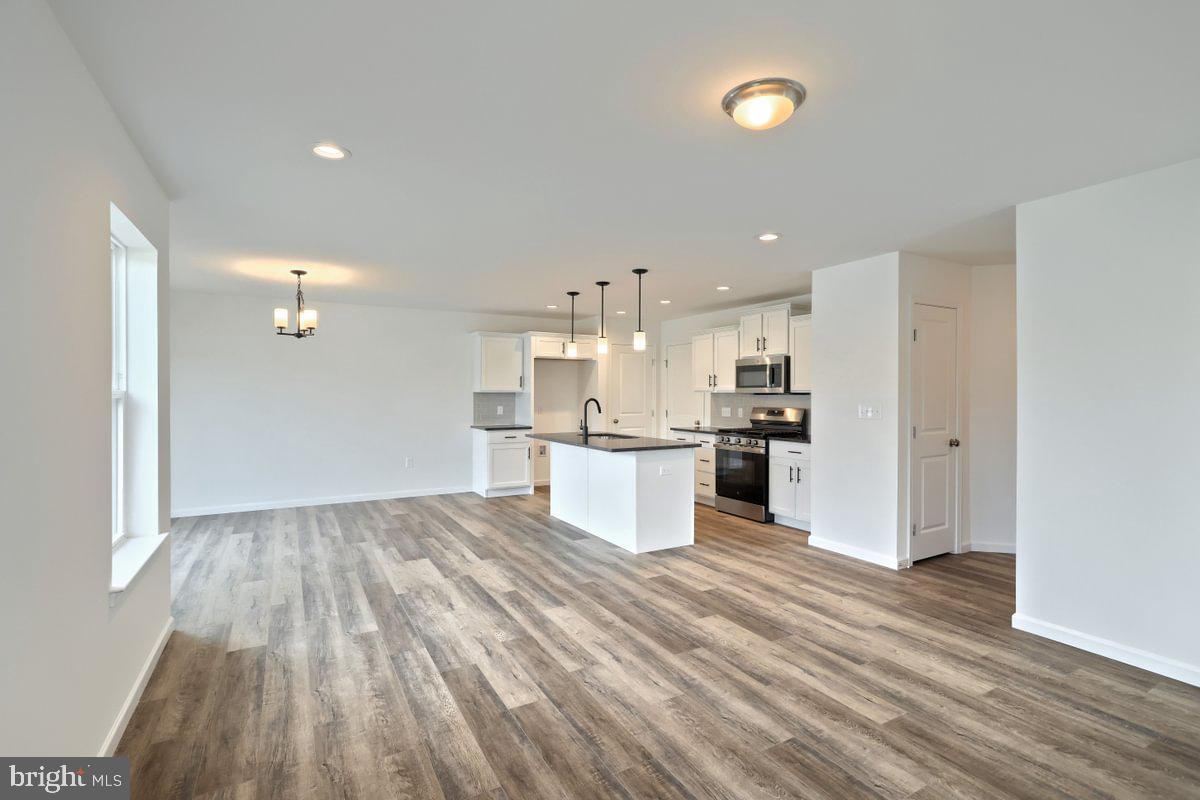 Building Photo - 36 Shillington Ln