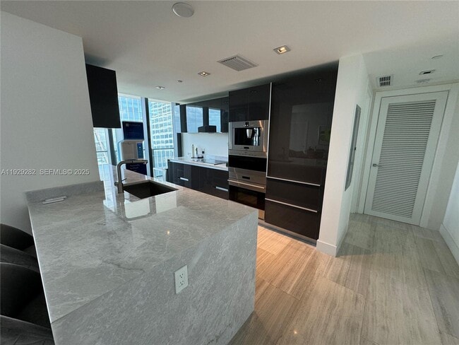 Building Photo - 1451 Brickell Ave