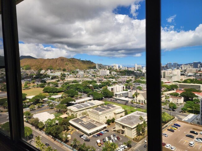 Building Photo - 55 S Kukui St