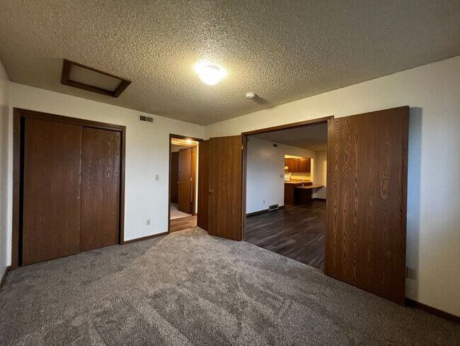 Building Photo - $1,095 | 2 Bedroom, 1 Bathroom Condo | No Pets | Sublease* | Available for October 1st, 2026 Move...