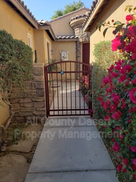 Building Photo - 49839 Pacino St