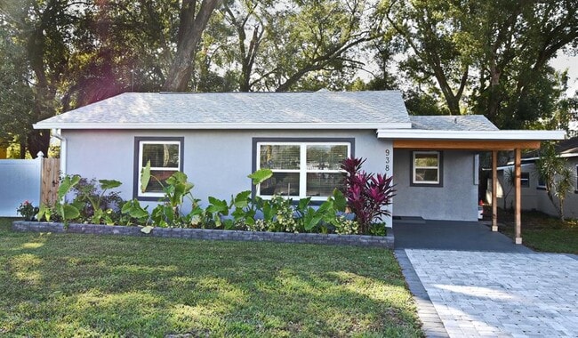 Building Photo - 938 S Bumby Ave