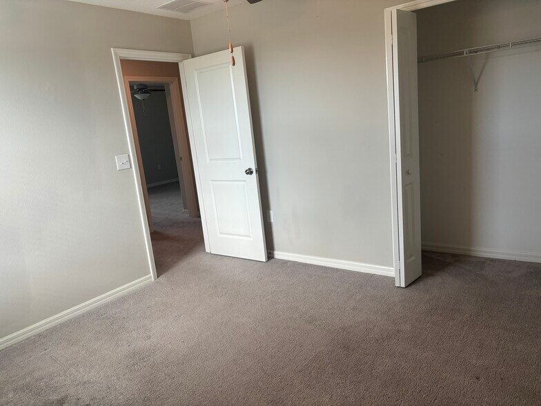 Building Photo - 9663 Channing Hill Dr