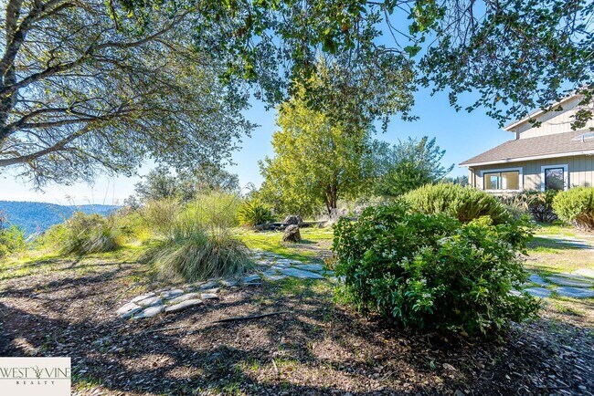 Building Photo - Oceanview Mountain Retreat Home On 3+ Acres