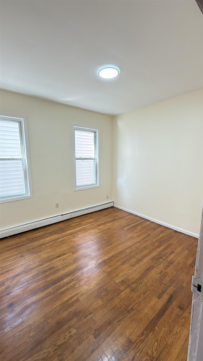 Building Photo - 217 62nd St