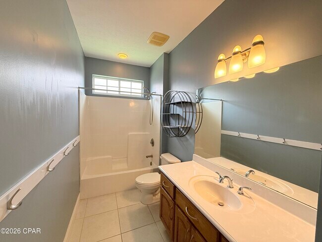 Building Photo - 3719 Bay Tree Rd